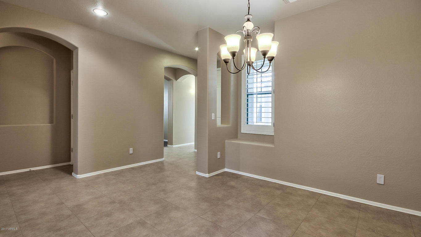 716 E Hummingbird Way, Gilbert, AZ 85297 photo 5