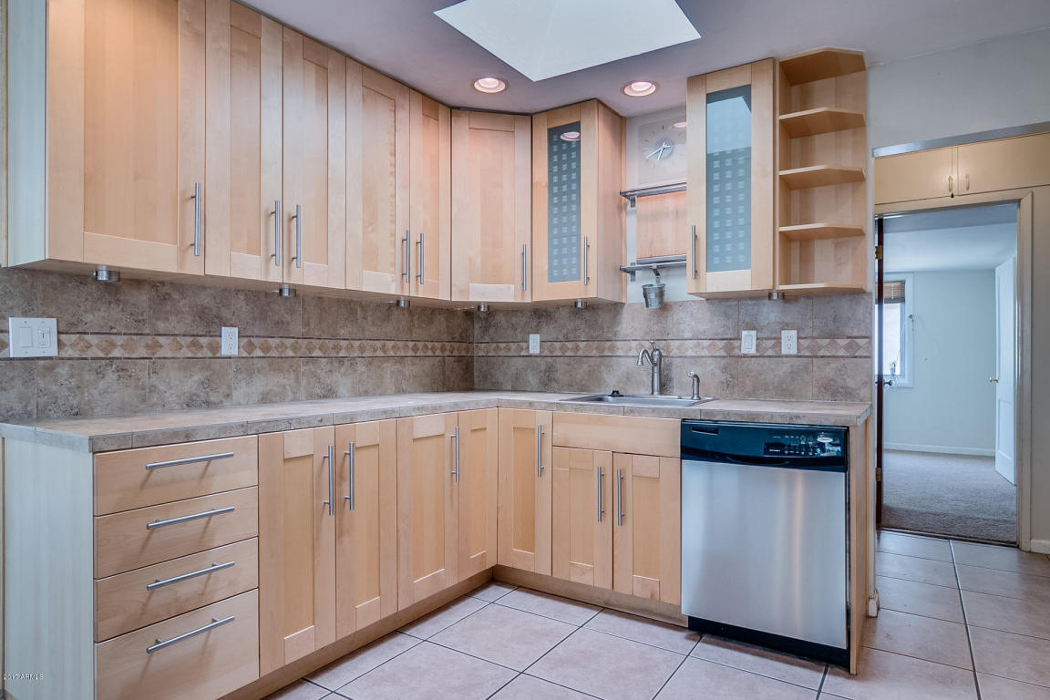 810 E Palmaire Ave, Phoenix, AZ 85020 photo 27