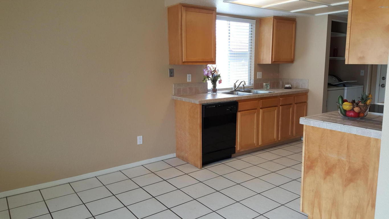 2107 E Hearn Rd, Phoenix, AZ 85022 photo 3