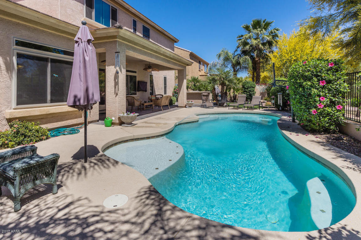 1353 E Macaw Ct, Gilbert, AZ 85297 photo 2
