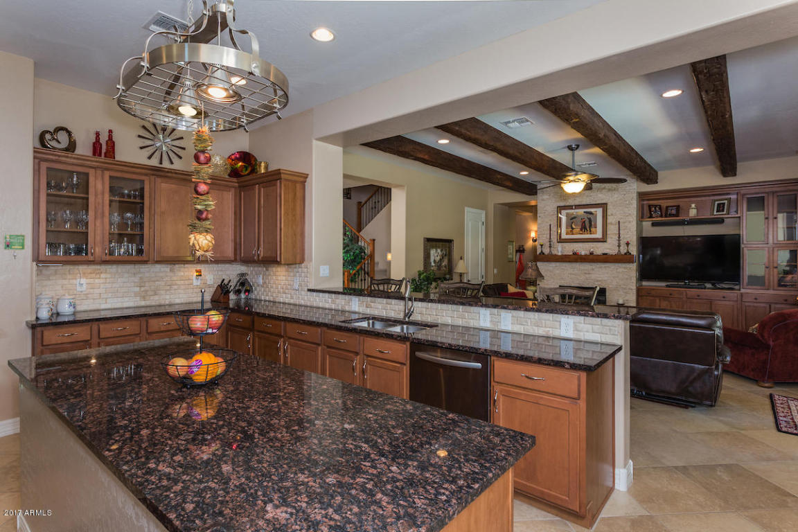 1353 E Macaw Ct, Gilbert, AZ 85297 photo 3