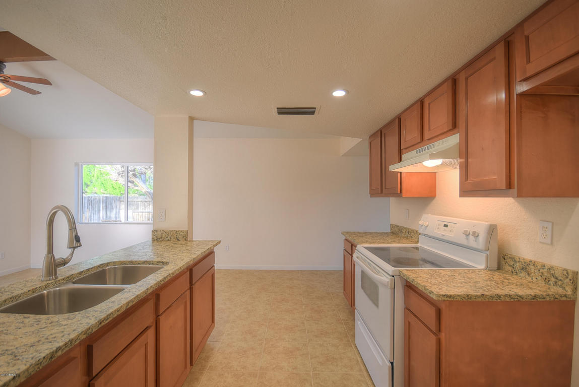 4736 E Apollo Rd, Phoenix, AZ 85042 photo 13