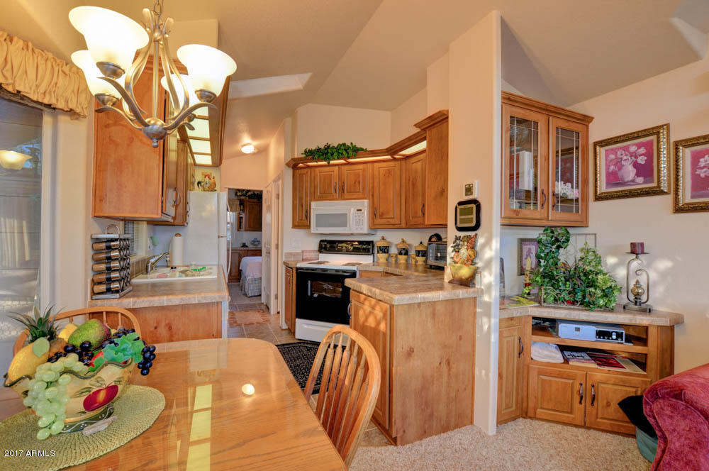 2226 Rodeo Rd, Overgaard, AZ 85933 photo 3