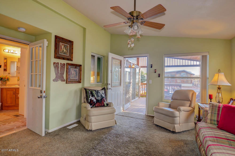 2226 Rodeo Rd, Overgaard, AZ 85933 photo 6