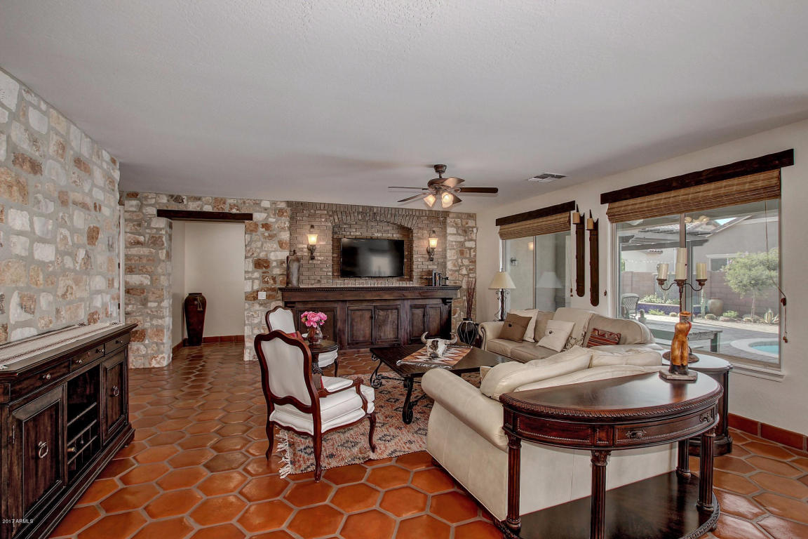 2455 E Tiffany Way, Gilbert, AZ 85298 photo 8