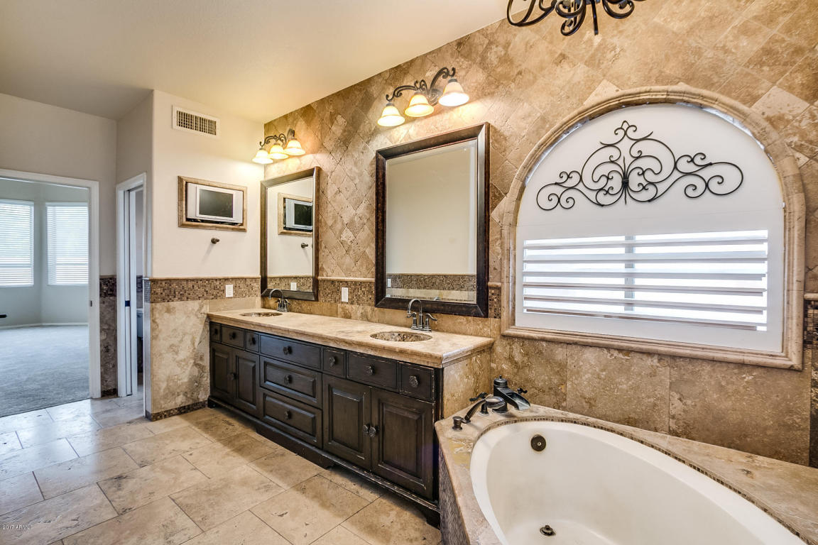 3876 E Washington Ct, Gilbert, AZ 85234 photo 21