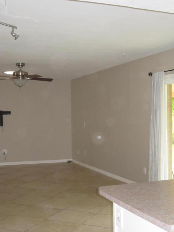 4341 E Pearce Rd, Phoenix, AZ 85044 photo 9