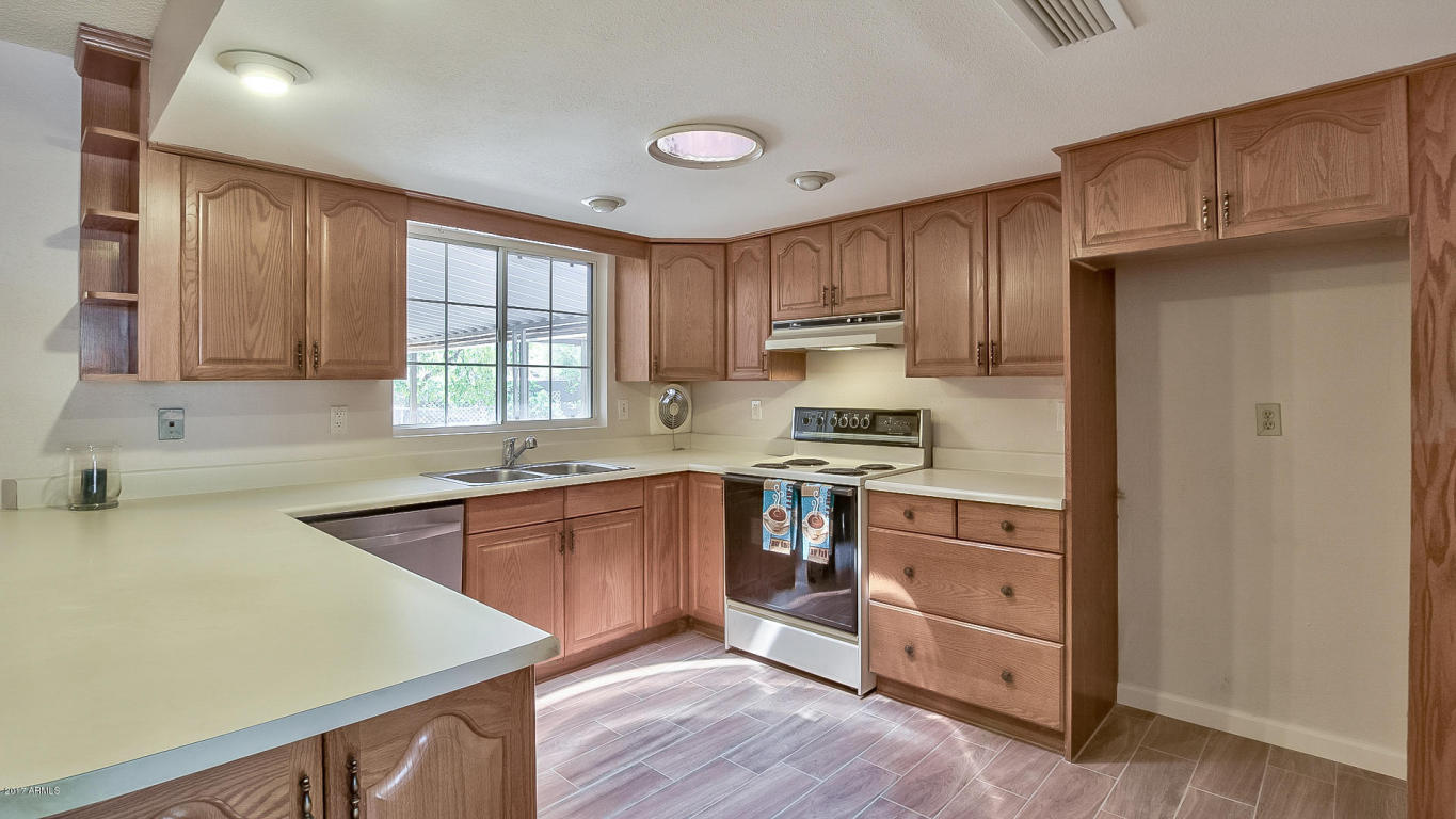 3309 E Helena Dr, Phoenix, AZ 85032 photo 9