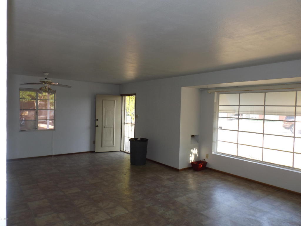 810 E Rovey Ave, Phoenix, AZ 85014 photo 4