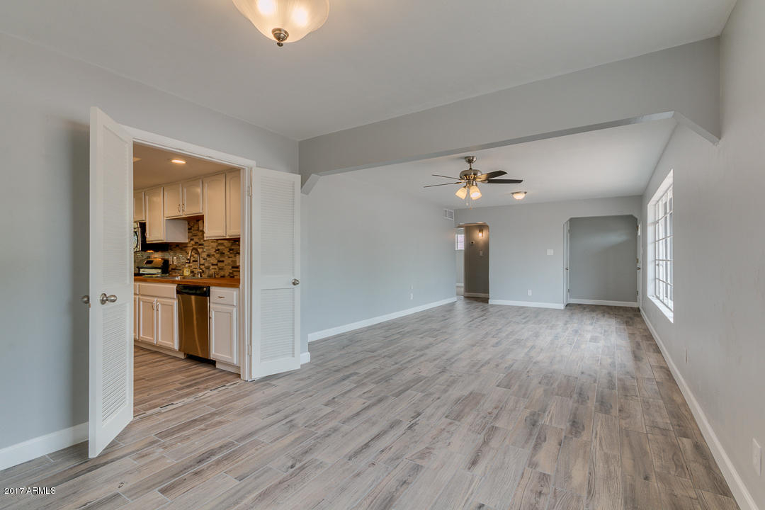 5614 N 20th Dr, Phoenix, AZ 85015 photo 9