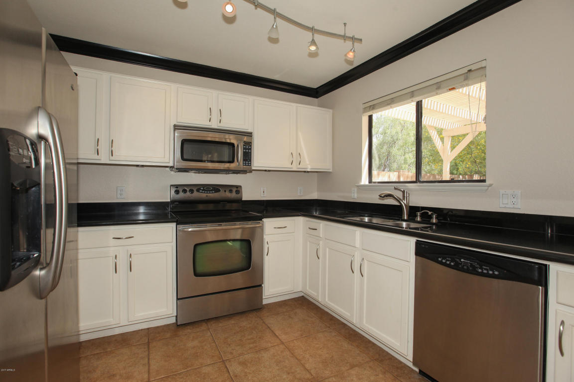 2133 E Robin Ln, Phoenix, AZ 85024 photo 17
