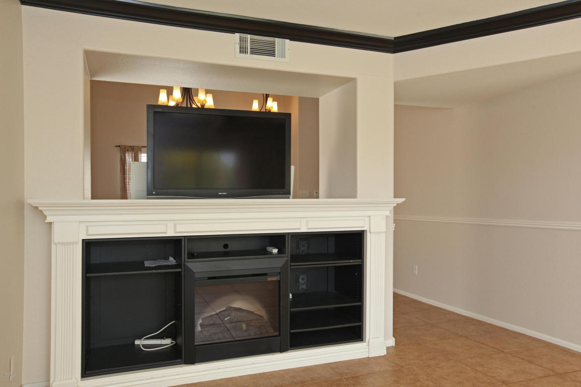 2133 E Robin Ln, Phoenix, AZ 85024 photo 9