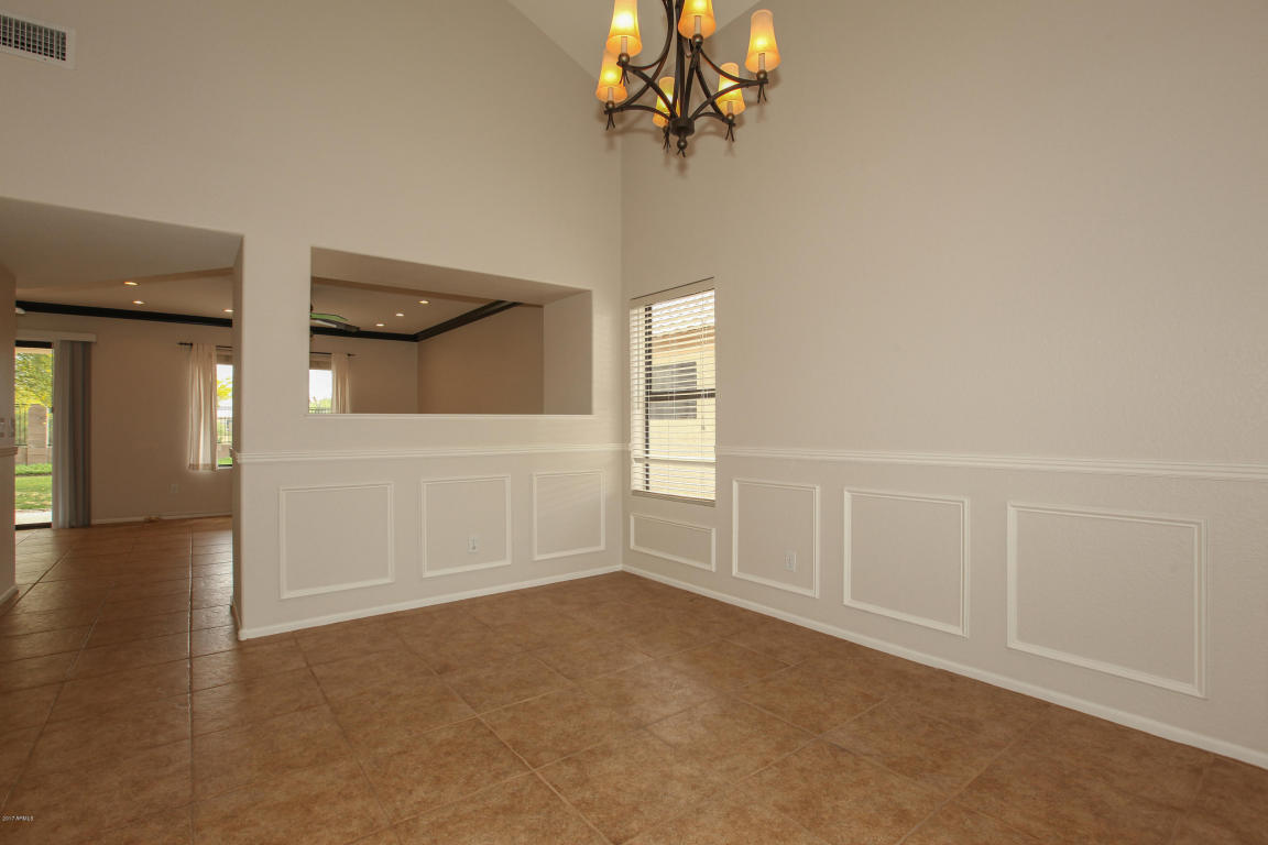 2133 E Robin Ln, Phoenix, AZ 85024 photo 8