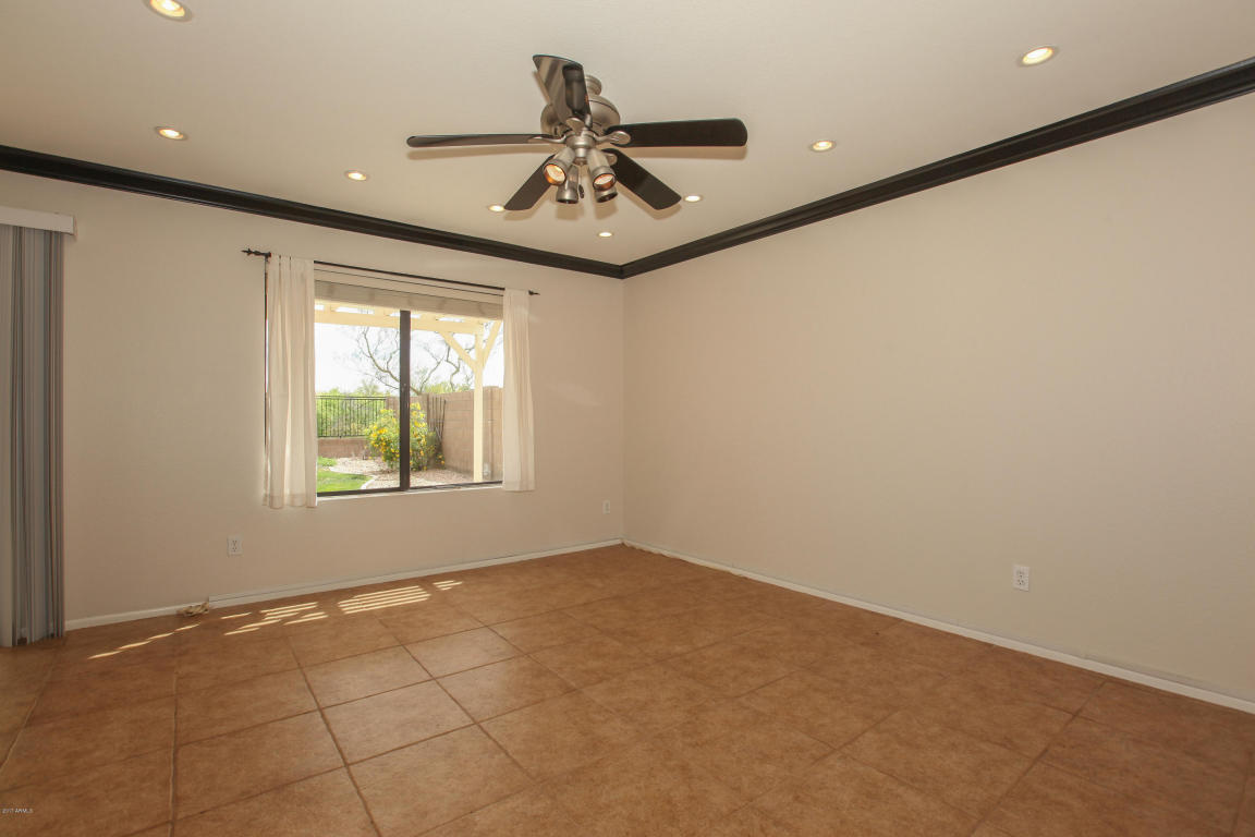 2133 E Robin Ln, Phoenix, AZ 85024 photo 11