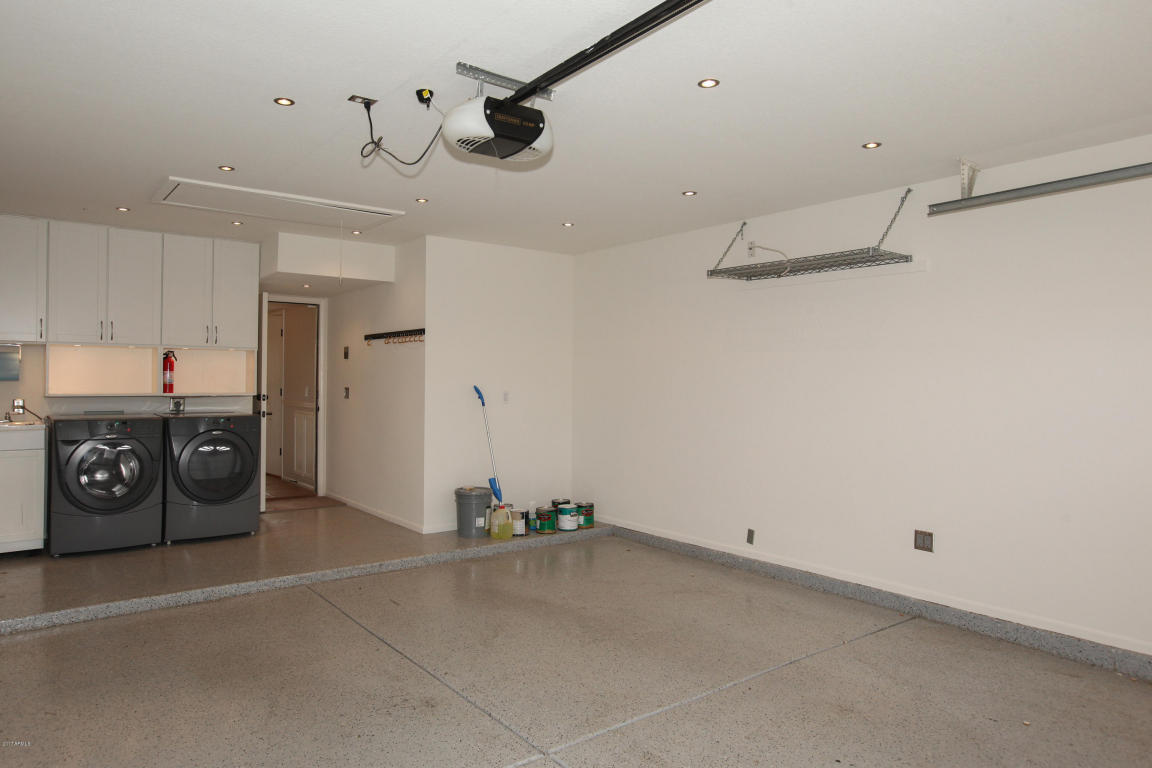 2133 E Robin Ln, Phoenix, AZ 85024 photo 32