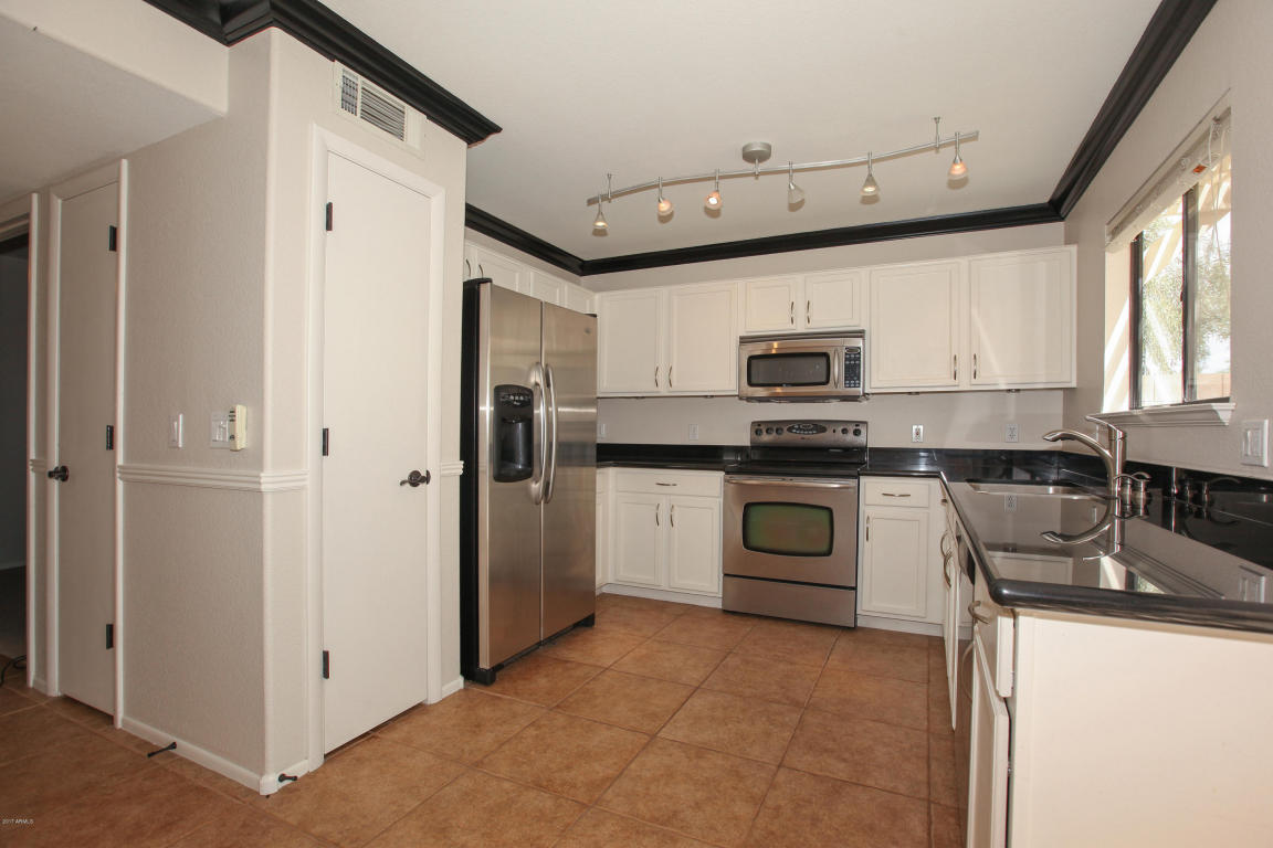 2133 E Robin Ln, Phoenix, AZ 85024 photo 15