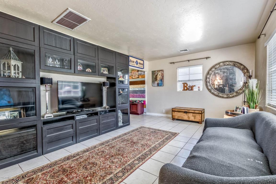 902 E Montebello Ave, Phoenix, AZ 85014 photo 3