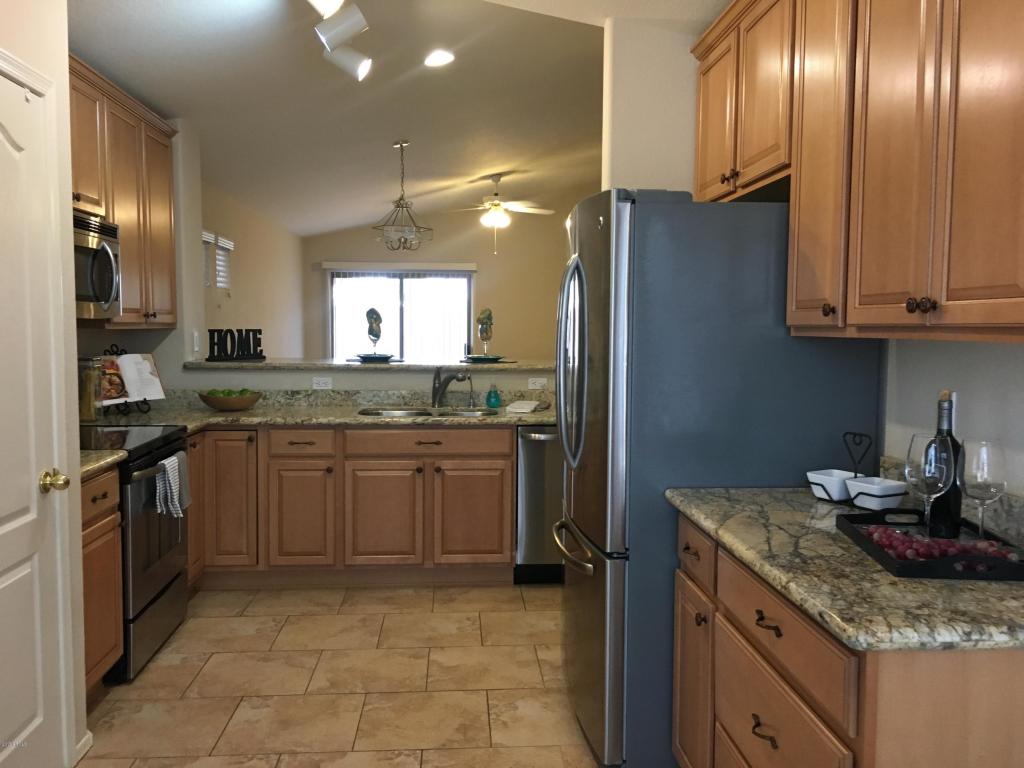 1671 E Amber Ln, Gilbert, AZ 85296 photo 9