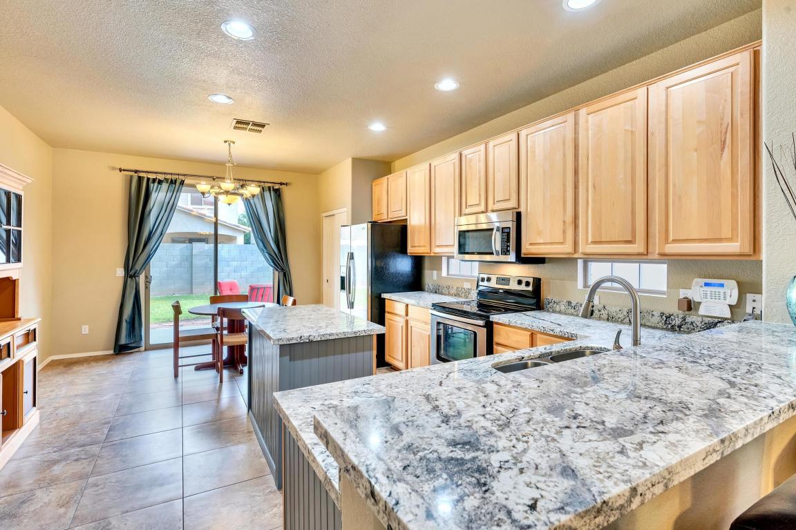 3640 E Sebastian Ln, Gilbert, AZ 85297 photo 3