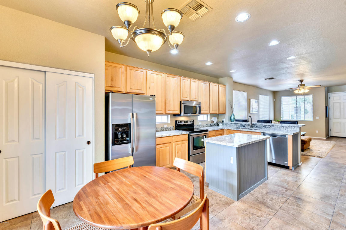 3640 E Sebastian Ln, Gilbert, AZ 85297 photo 6