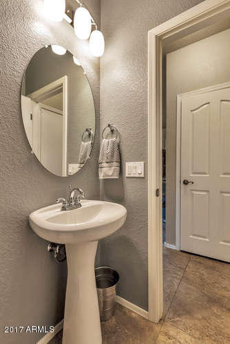 3640 E Sebastian Ln, Gilbert, AZ 85297 photo 7
