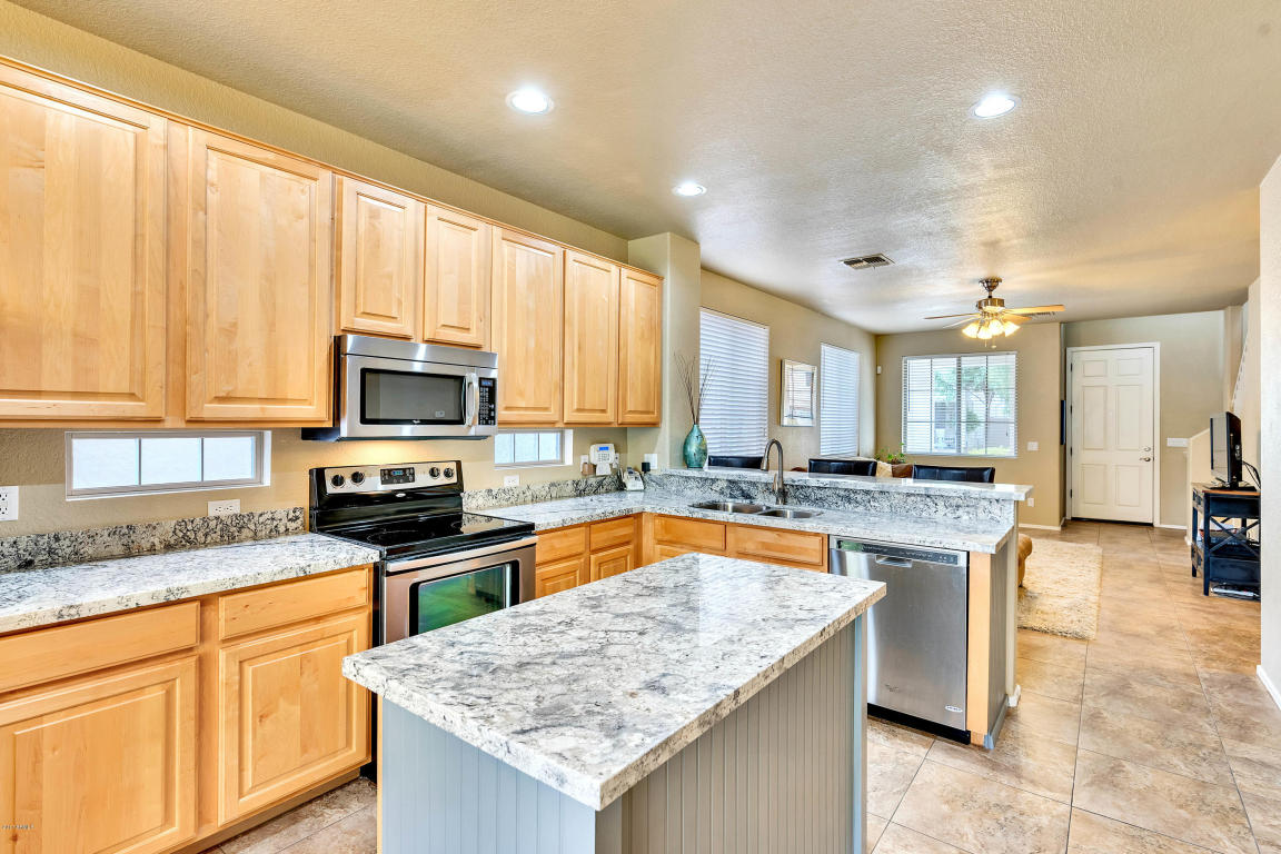 3640 E Sebastian Ln, Gilbert, AZ 85297 photo 5