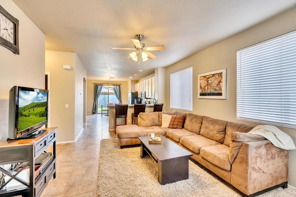 3640 E Sebastian Ln, Gilbert, AZ 85297 photo 2