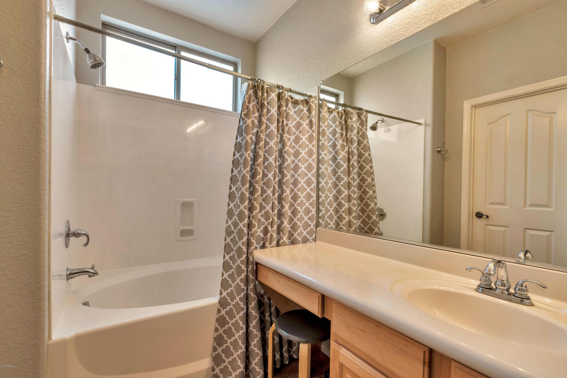 3640 E Sebastian Ln, Gilbert, AZ 85297 photo 10