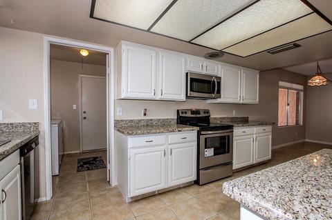 4832 E Lake Point Cir, Phoenix, AZ 85044 photo 6