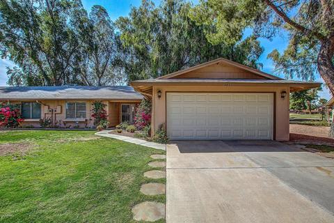 4832 E Lake Point Cir, Phoenix, AZ 85044 photo 2