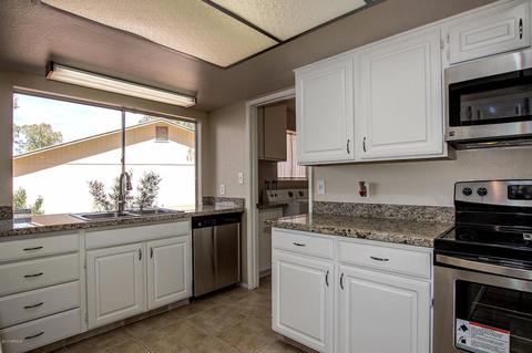 4832 E Lake Point Cir, Phoenix, AZ 85044 photo 8