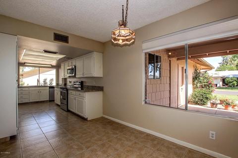 4832 E Lake Point Cir, Phoenix, AZ 85044 photo 9