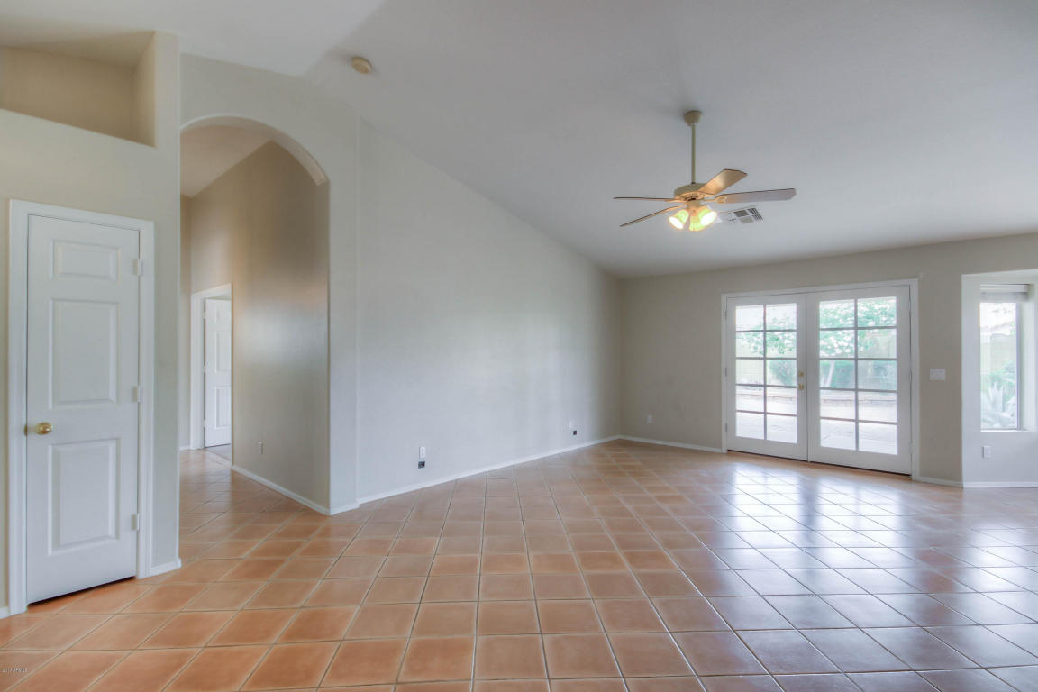 2168 E Cathy Ct, Gilbert, AZ 85296 photo 3