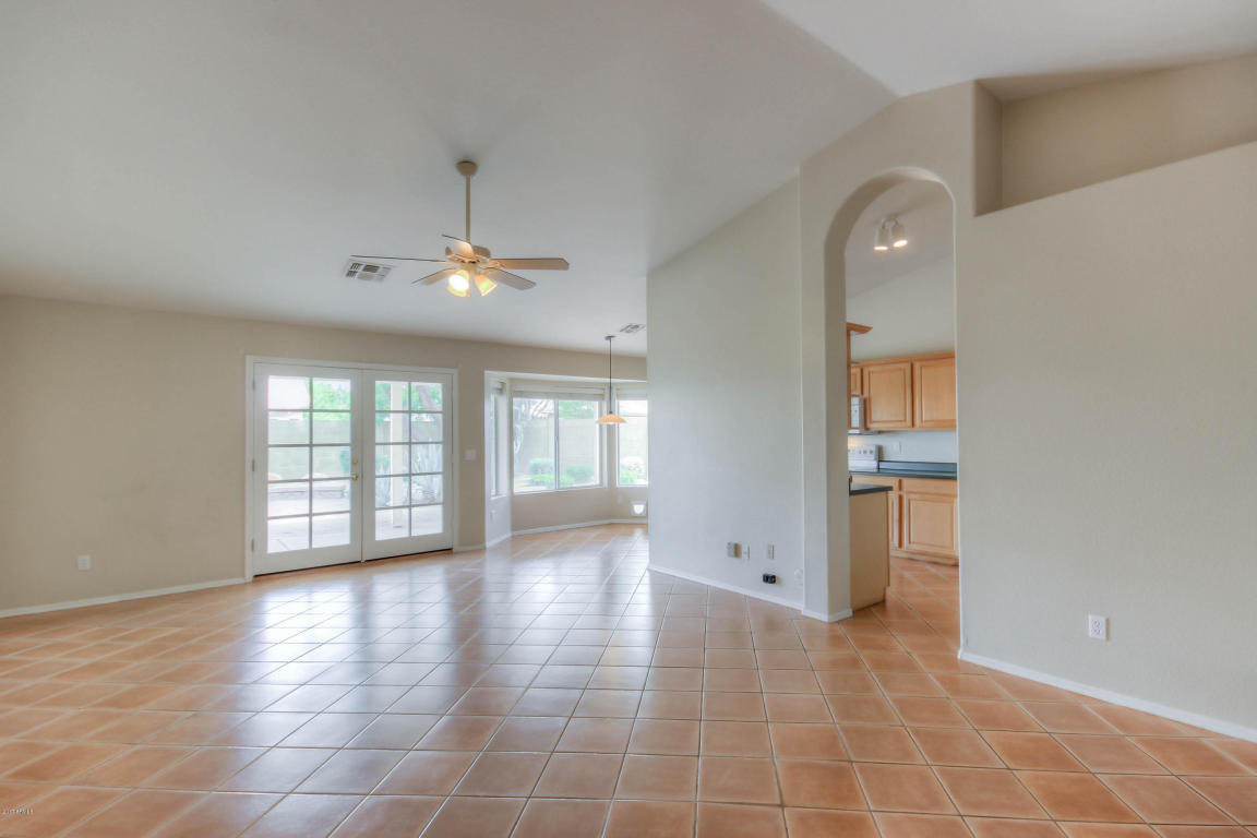 2168 E Cathy Ct, Gilbert, AZ 85296 photo 4