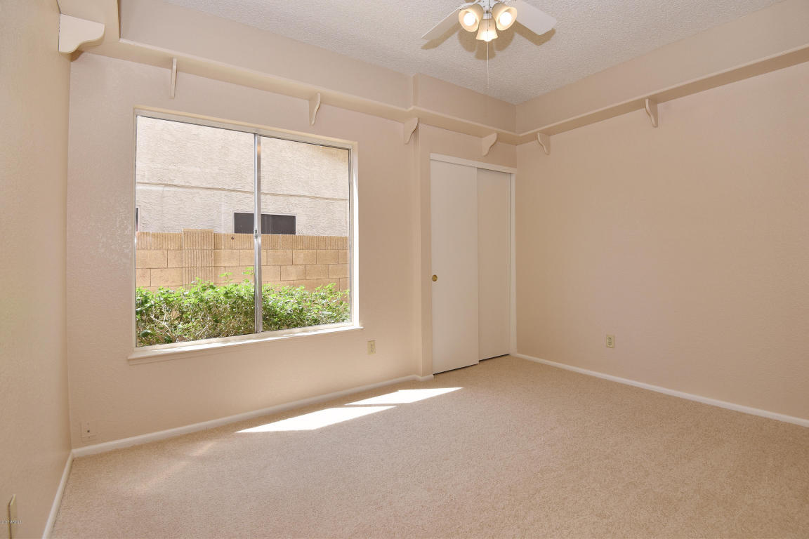 1805 E Winchcomb Dr, Phoenix, AZ 85022 photo 13
