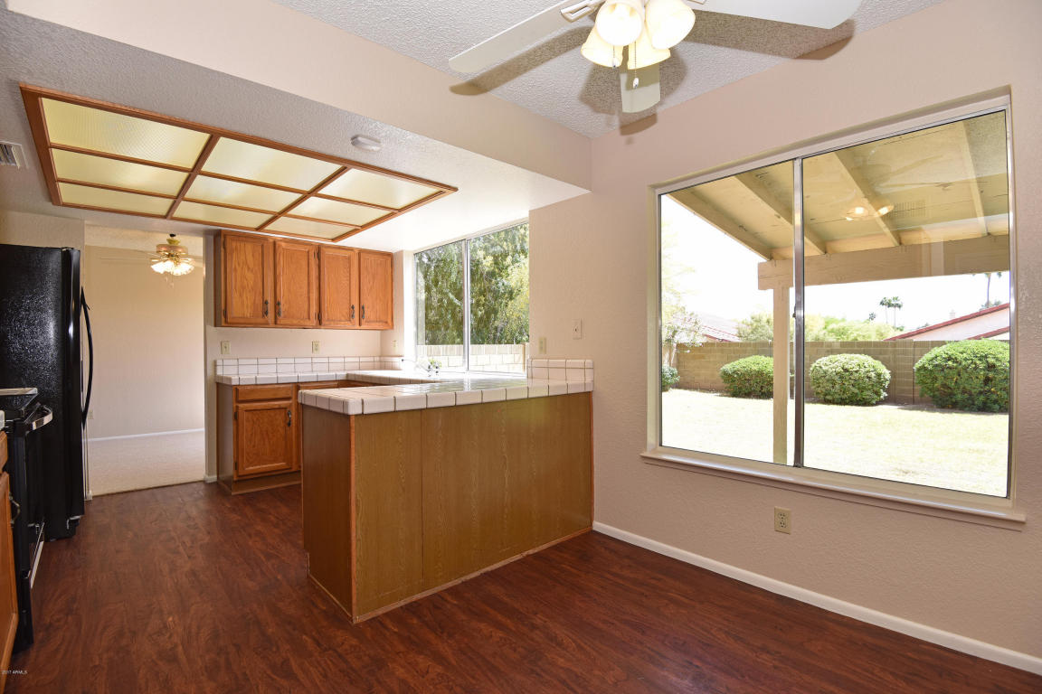 1805 E Winchcomb Dr, Phoenix, AZ 85022 photo 9