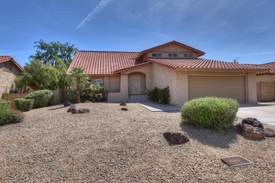 1805 E Winchcomb Dr, Phoenix, AZ 85022 photo 1