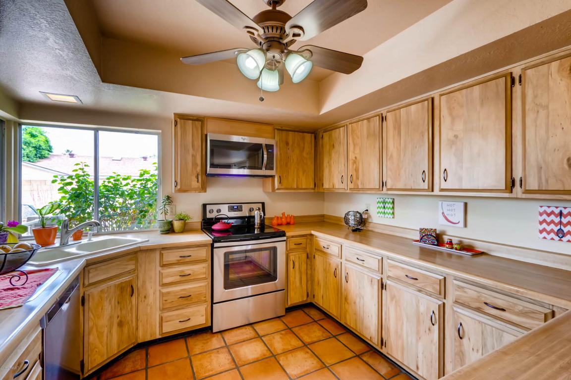 854 E Sandra Ter, Phoenix, AZ 85022 photo 13