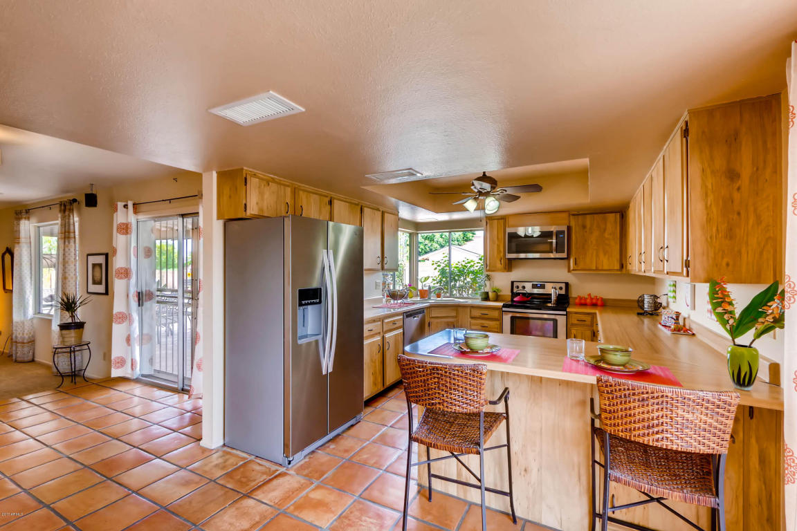 854 E Sandra Ter, Phoenix, AZ 85022 photo 6