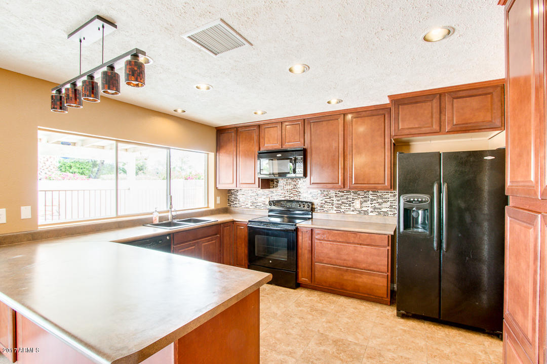 910 W Lindner Ave, Mesa, AZ 85210 photo 2