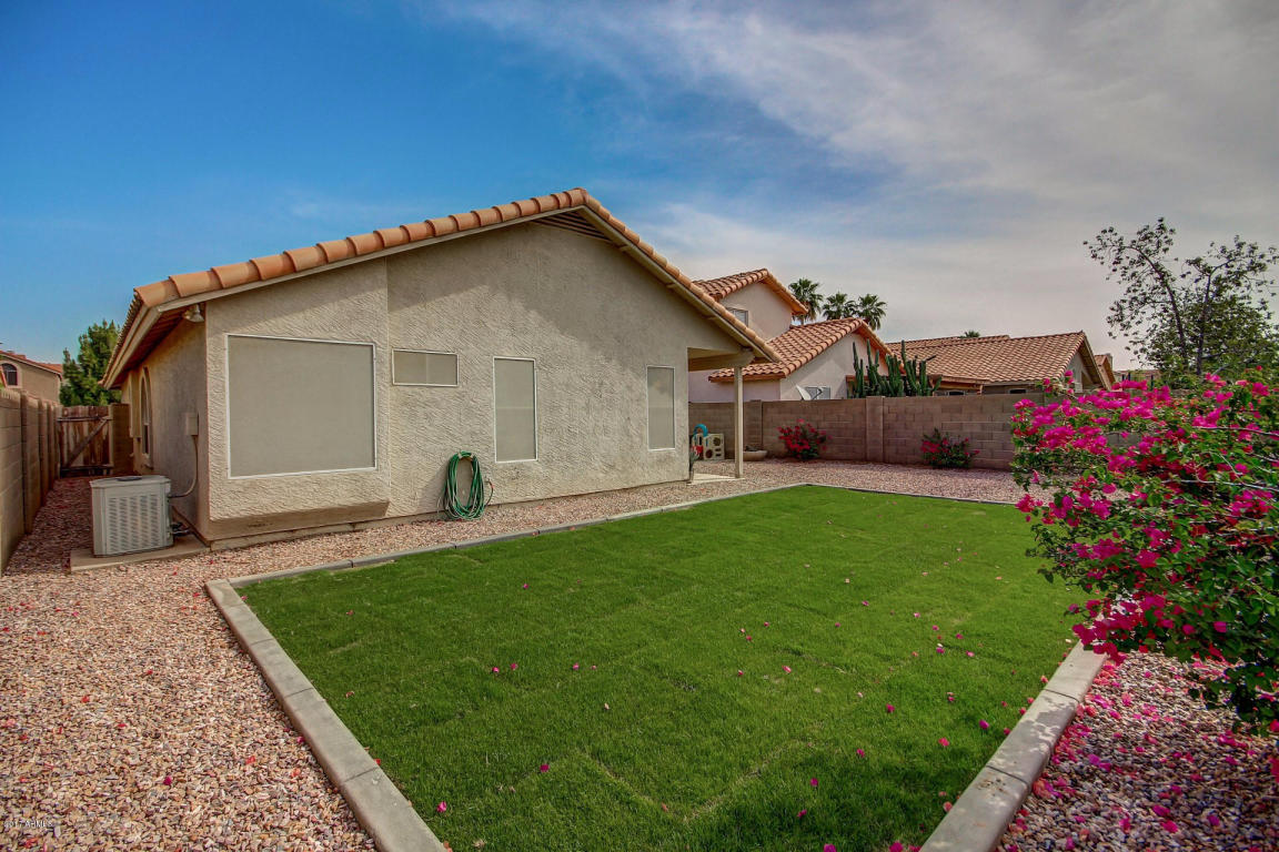 3813 E South Fork Dr, Phoenix, AZ 85044 photo 2