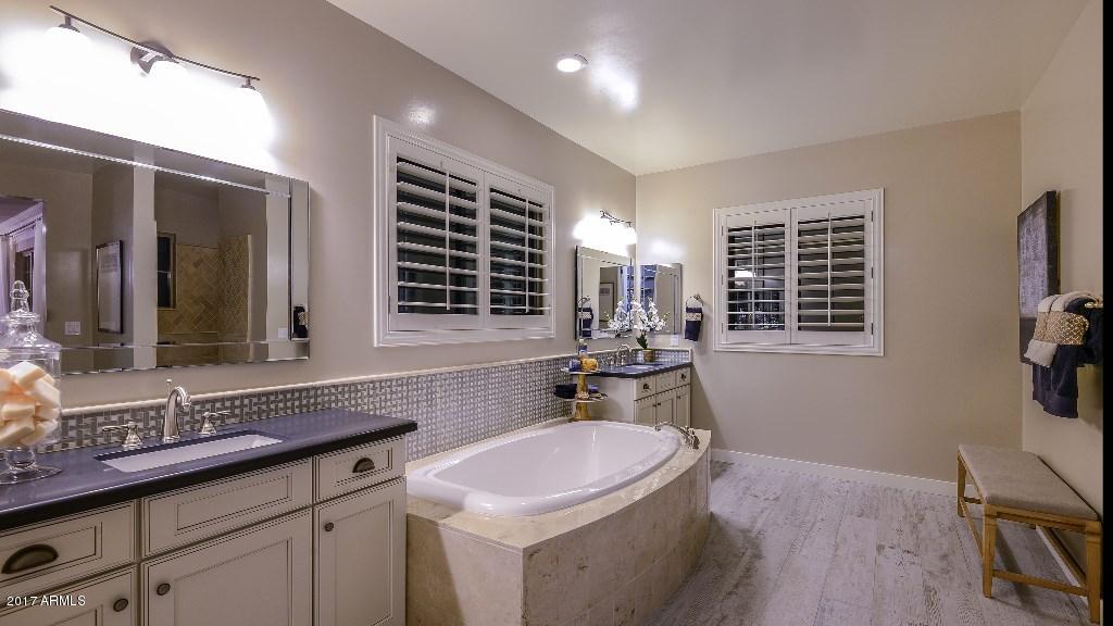 4633 E Walter Way, Phoenix, AZ 85050 photo 18
