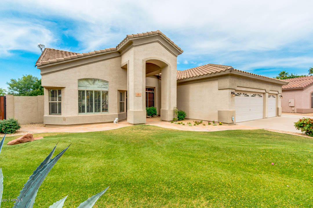 446 S Red Rock St, Gilbert, AZ 85296 photo 2
