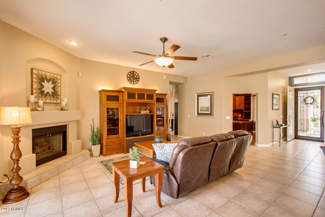 446 S Red Rock St, Gilbert, AZ 85296 photo 9