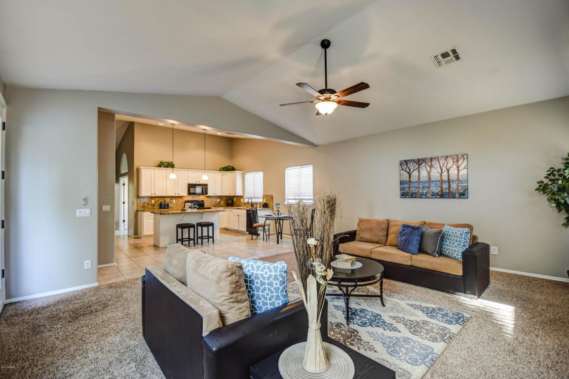 1843 E Pinto Dr, Gilbert, AZ 85296 photo 3
