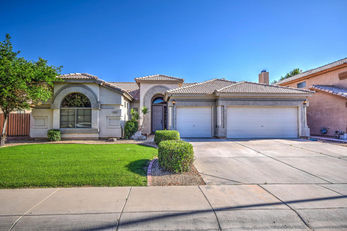 1843 E Pinto Dr, Gilbert, AZ 85296 photo 1