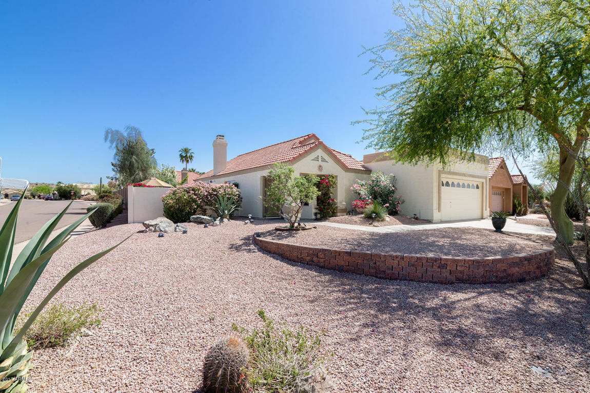 3902 E Graythorn St, Phoenix, AZ 85044 photo 2
