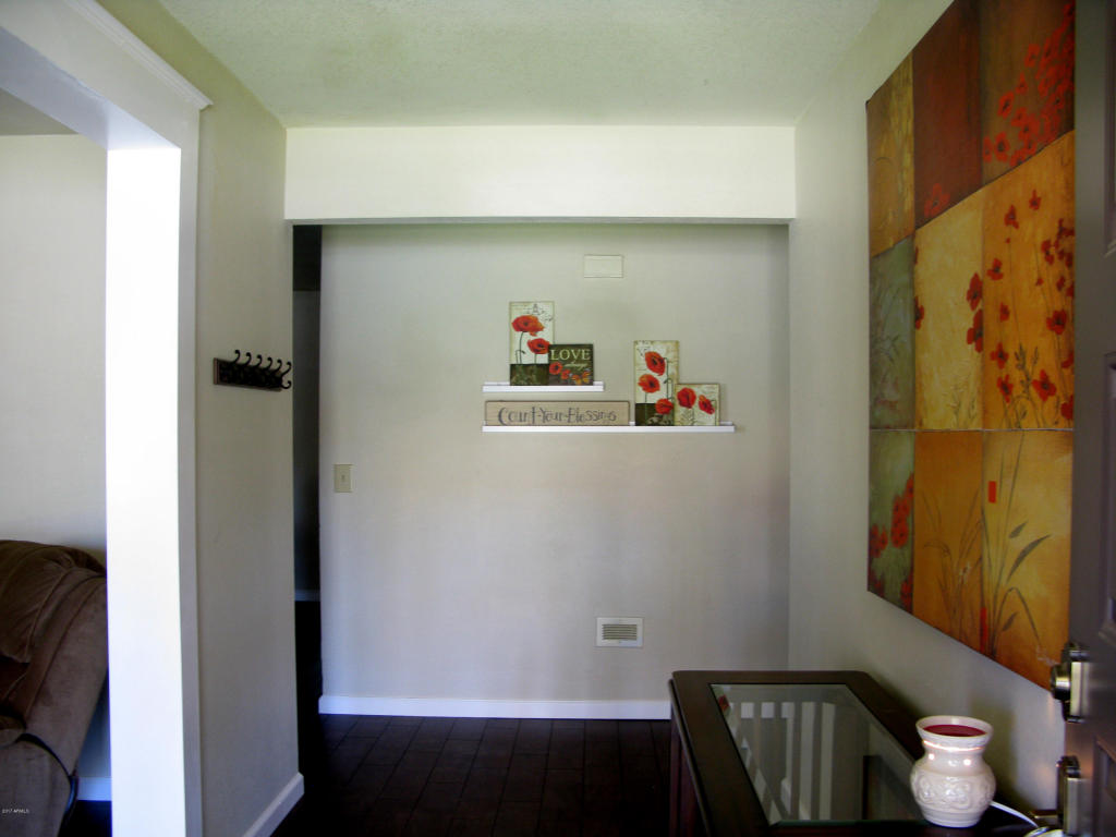 1837 E Manhatton Dr, Tempe, AZ 85282 photo 2