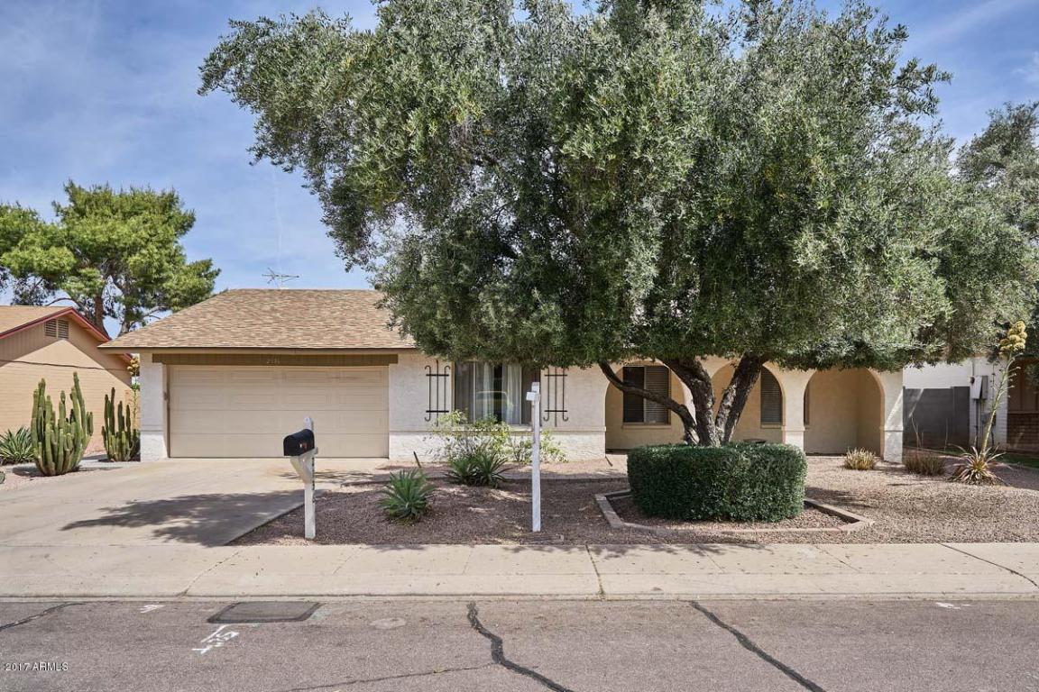 2136 E Gemini Dr, Tempe, AZ 85283 photo 2
