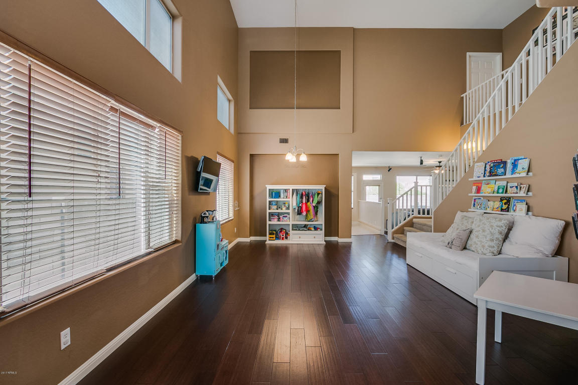 1328 E Frances Ln, Gilbert, AZ 85295 photo 3